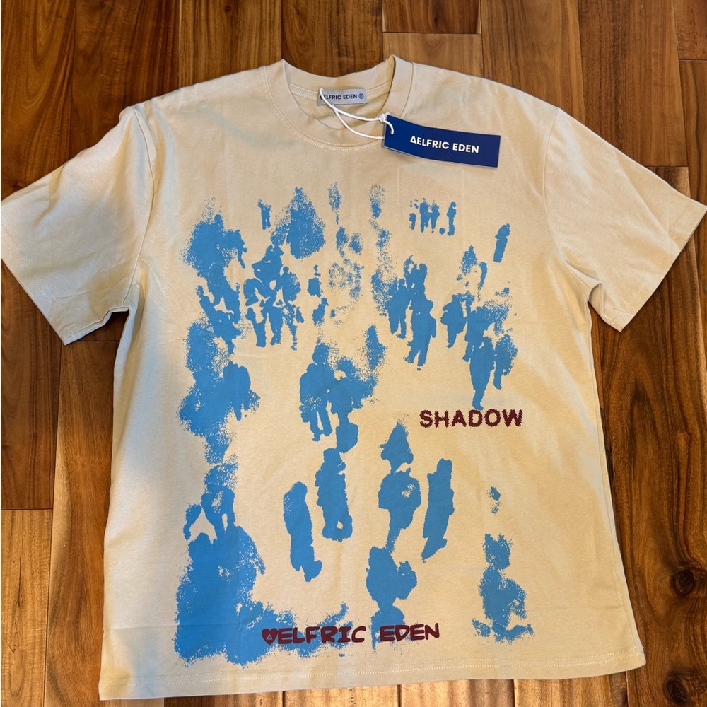 Aelfric Eden Beige and Blue Graphic T-Shirt XS